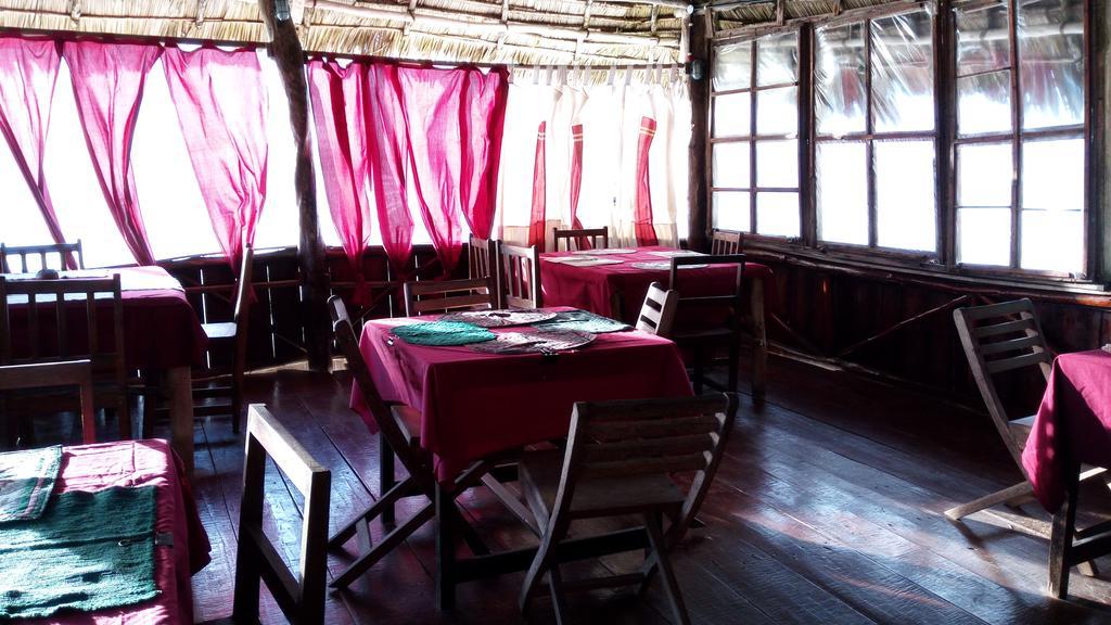 Twisted Palms Lodge & Restaurant Bwejuu Extérieur photo