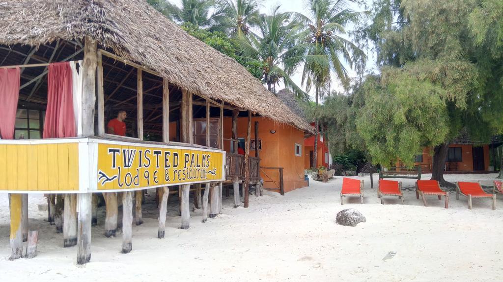 Twisted Palms Lodge & Restaurant Bwejuu Extérieur photo